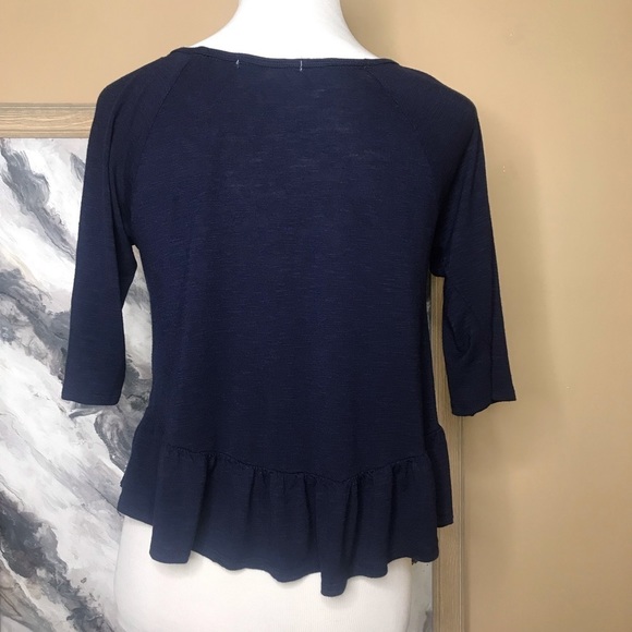 JOLT top navy blue. Size Medium - Picture 2 of 6